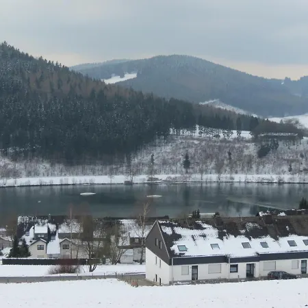 Lindenhof Am *