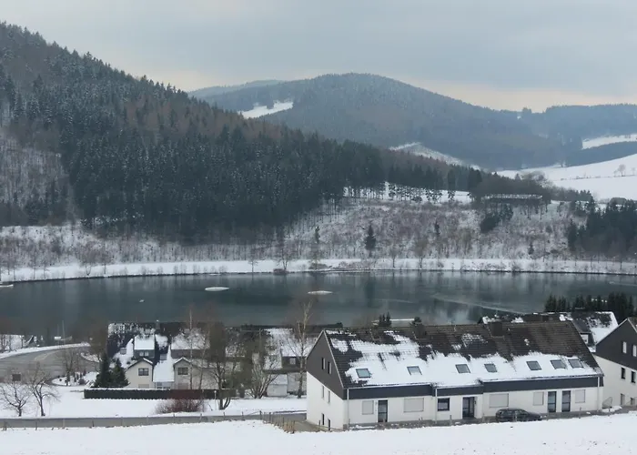 Lindenhof Am *